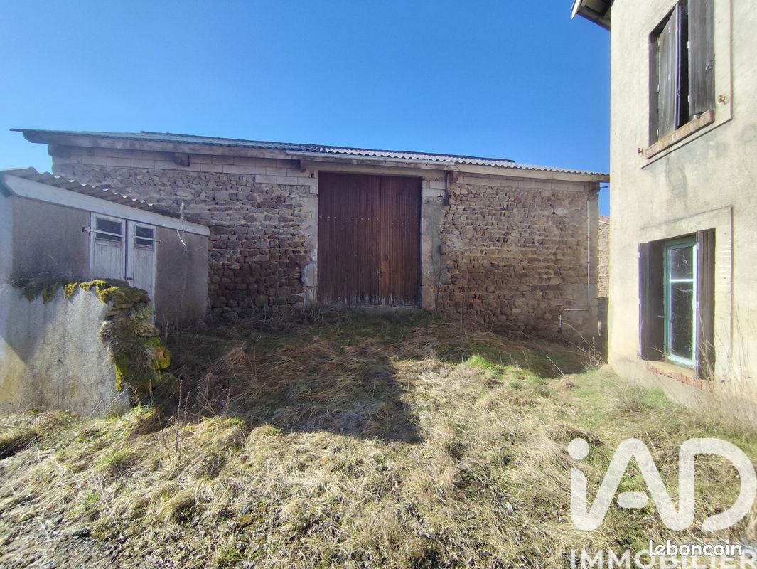 Maison 1 pièce 120 m² · à Craponne-sur-Arzon · 120 m² · 59 000 €