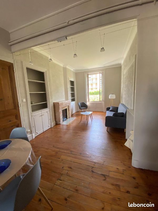 Appartement 3 pièces 67 m² · à Saint-Étienne · 67 m² · 800 €