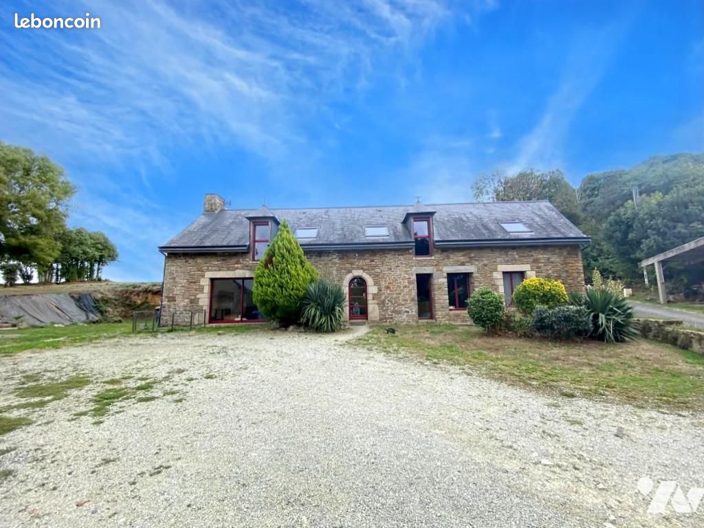 Maison 5 pièces 157 m² · à Laurenan · 157 m² · 249 600 €