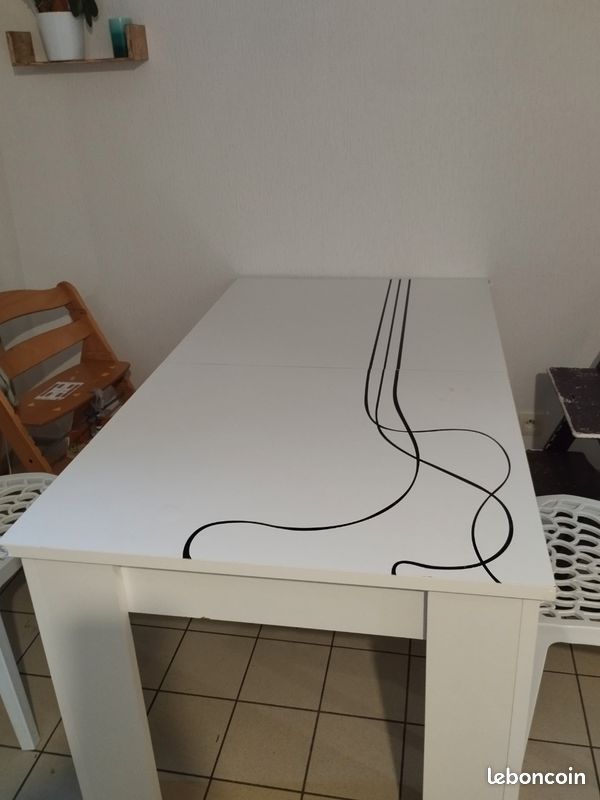 Table avec rallonges (image 1)