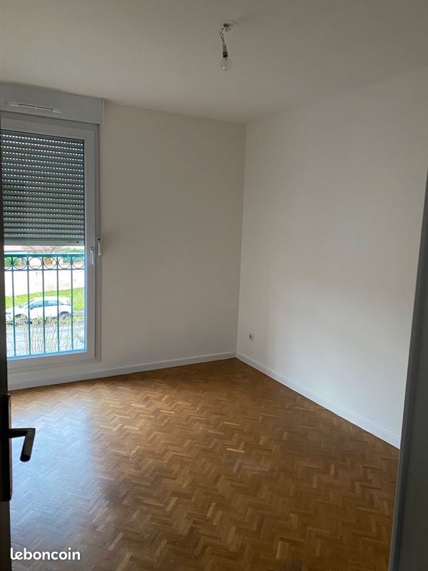 Appartement a louer decines-charpieu - 3 pièce(s) - 69 m2 - Surfyn