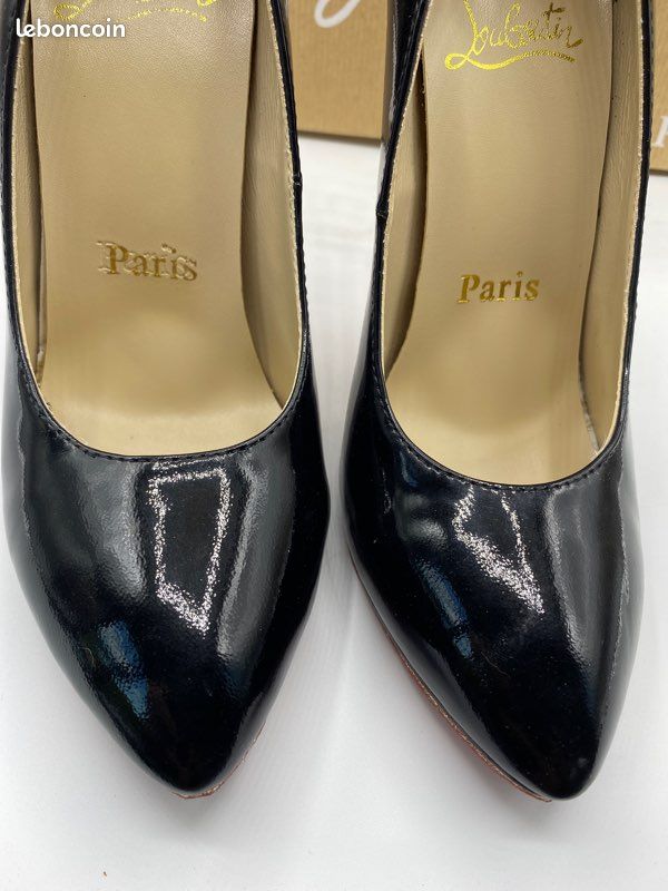 Chaussures Louboutin Noires Taille 37 - État Neuf - Talons Hauts En Cuir