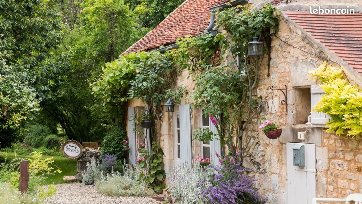 Maison 3 pièces 75 m² · à Domaize · 75 m² · 650 €/mois