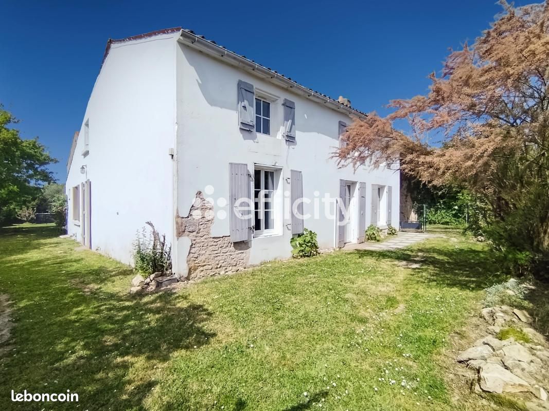 Maison 6 pièces 161 m² · à Le Gué-d'Alleré · 161 m² · 275 000 €