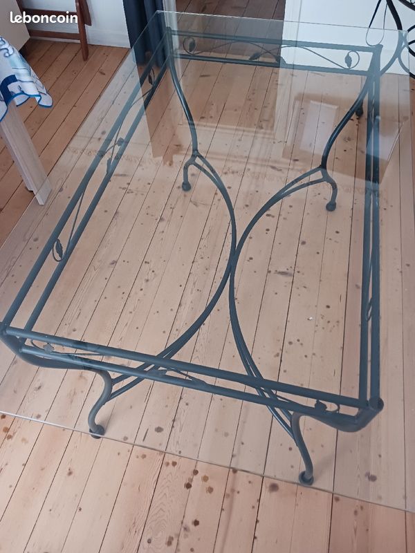 Table (image 1)