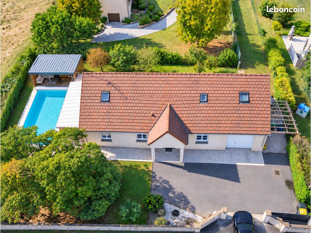 Maison 8 pièces 169 m² · à Sassenay · 169 m² · 349 000 €
