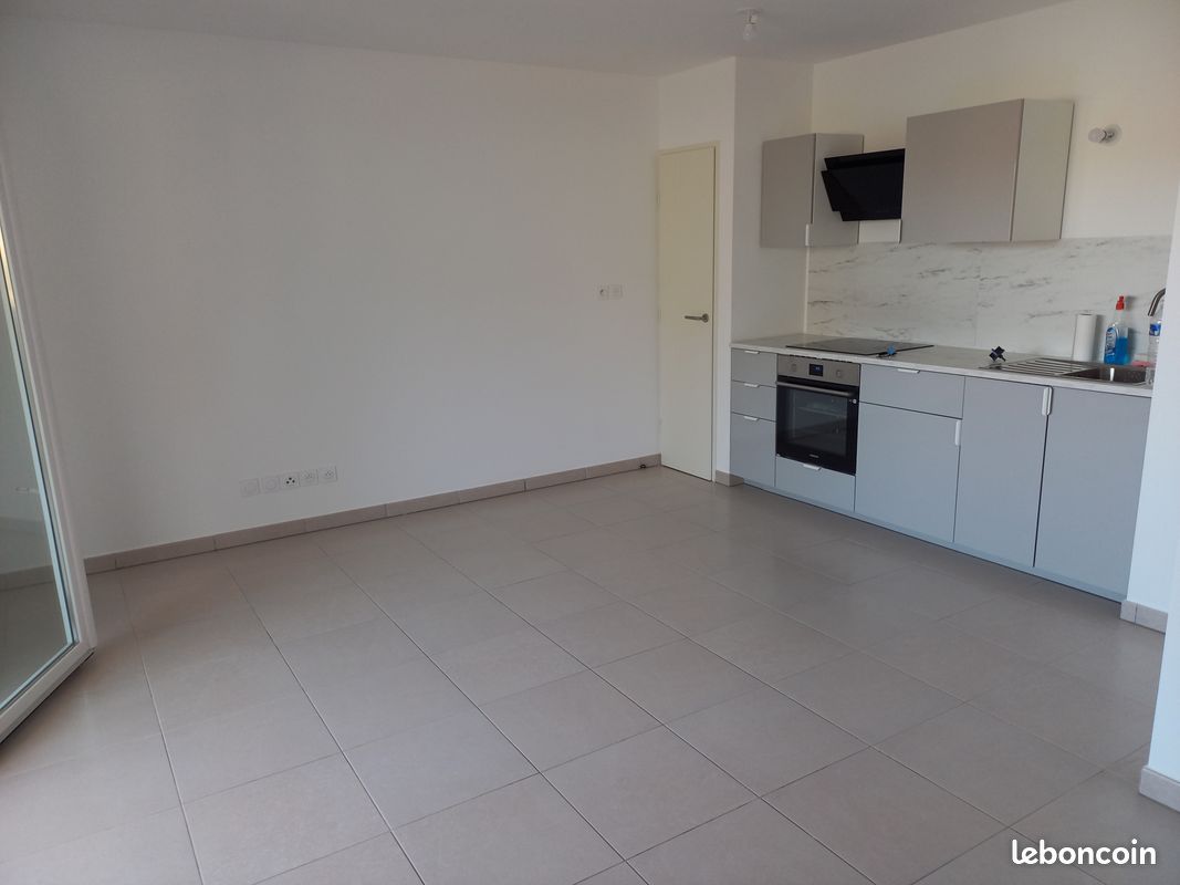 Appartement 2 pièces 44 m² · à Six-Fours-les-Plages · 44 m² · 850 €/mois