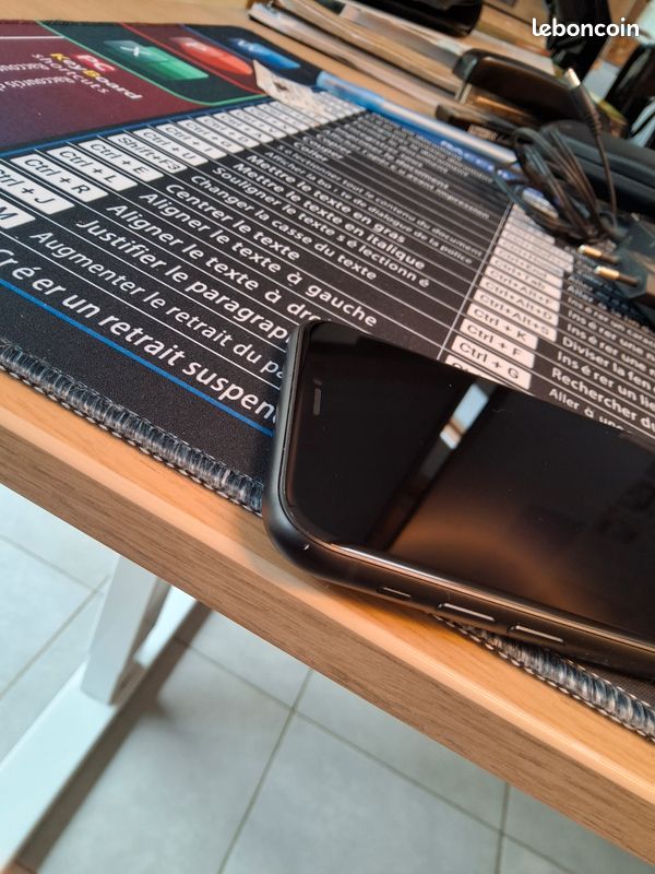 Iphone XR excellent etat (image 2)