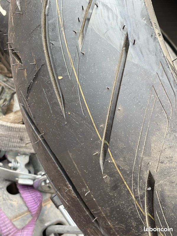 Pneu Bridgestone moto (image 2)