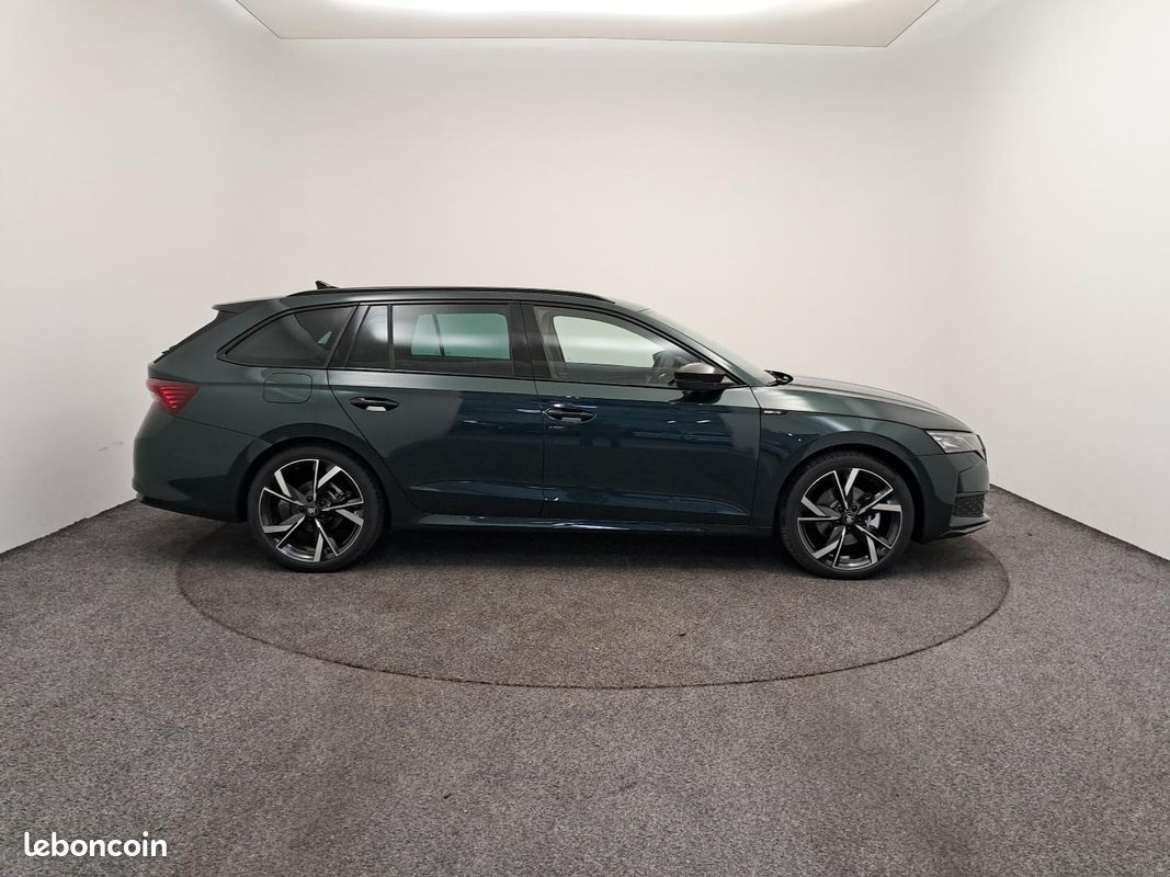 SKODA Octavia Combi 1.5 TSI Hybrid 150 ch ACT DSG7 Sportline (image 6)