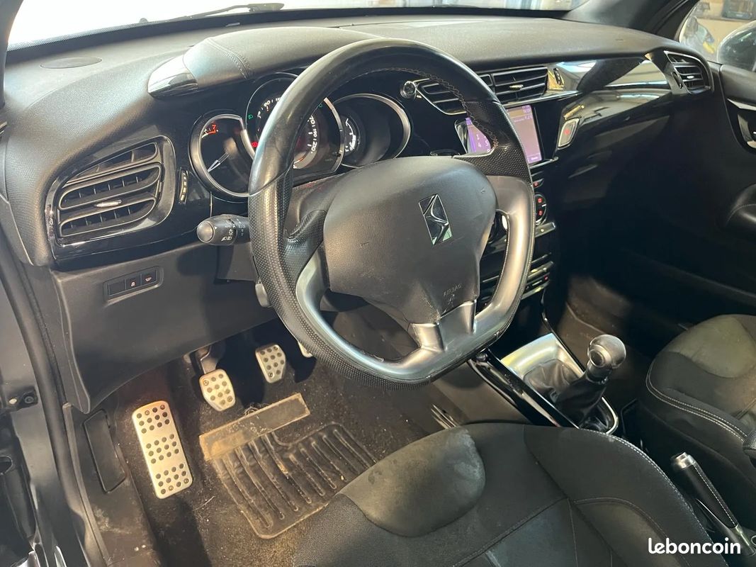 DS DS 3 1.2 110ch PERFORMANCE LINE - 2017 - Phares LED - Jantes alliage (image 11)