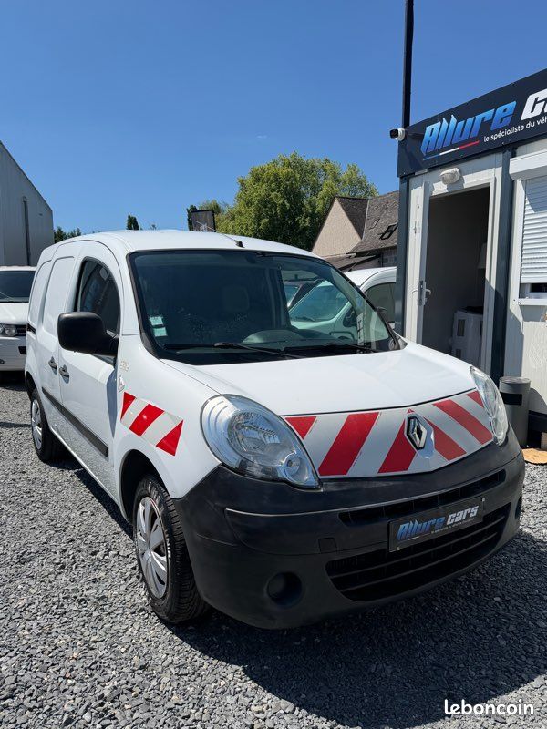 Renault Kangoo 1.5 dCi 90 cv Fourgon / Porte latérale Climatisation régulateur de vitesse Attelage / Garantie 6 mois (image 3)