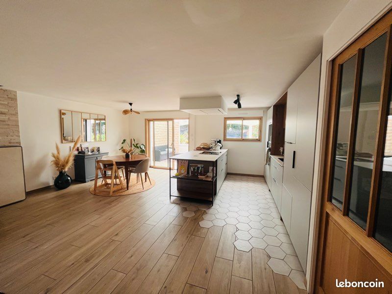 Maison 7 pièces 115 m² · à Le Pallet · 115 m² · 380 000 €