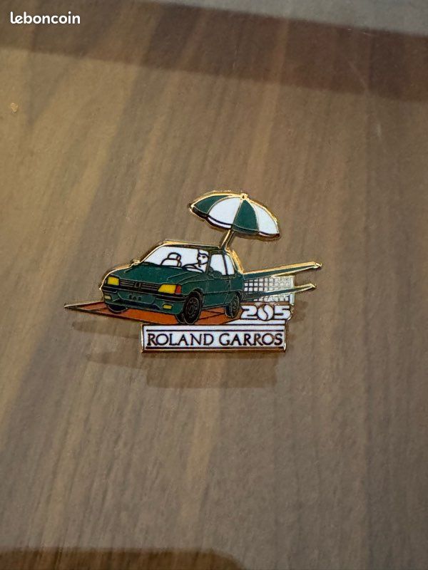 Pin's Folies - Roland Garros Arthus Bertrand Peugeot - Occasion