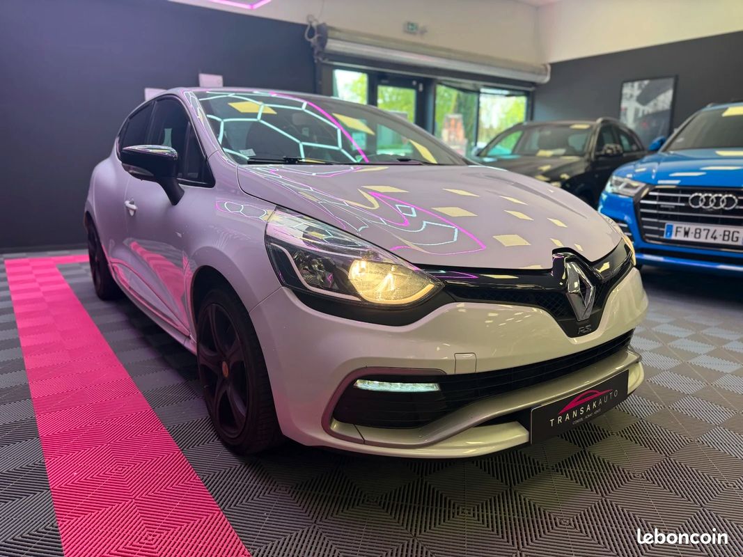 RENAULT CLIO IV 1.6 Turbo 200 RS EDC CARNET D ENTRETIEN (image 6)