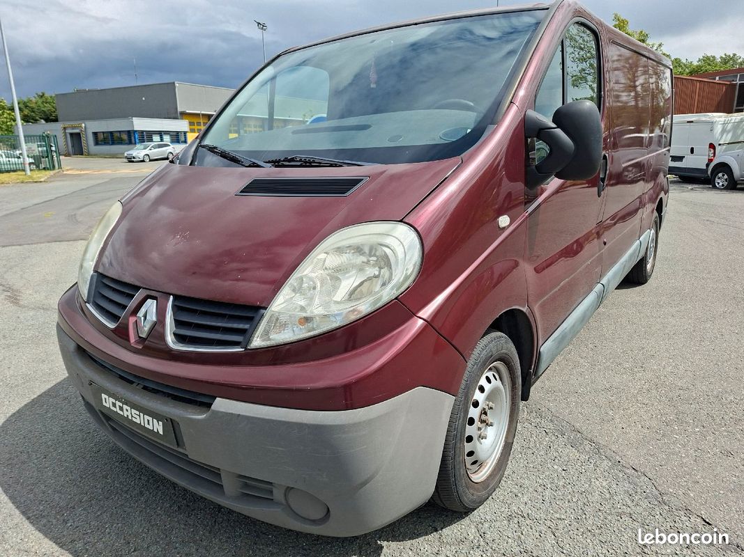 Renault traffic 2.0 l 2008 177448 km (image 3)