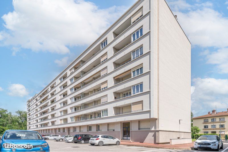 Appartement 4 pièces 82 m² · à Bron · 82 m² · 235 495 €