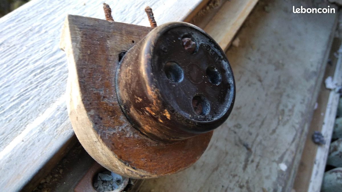 Ancienne prise électrique 250 v (image 3)