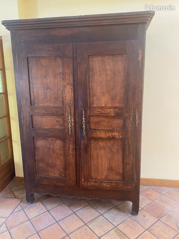 Armoire ancienne massif noyer (image 1)