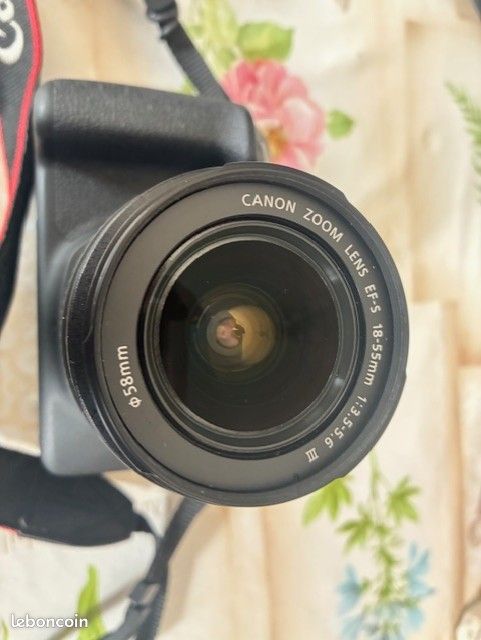 Canon EOS 2000D - appareil photo numerique objectif EF-S 18-55 mm IS II pas cher