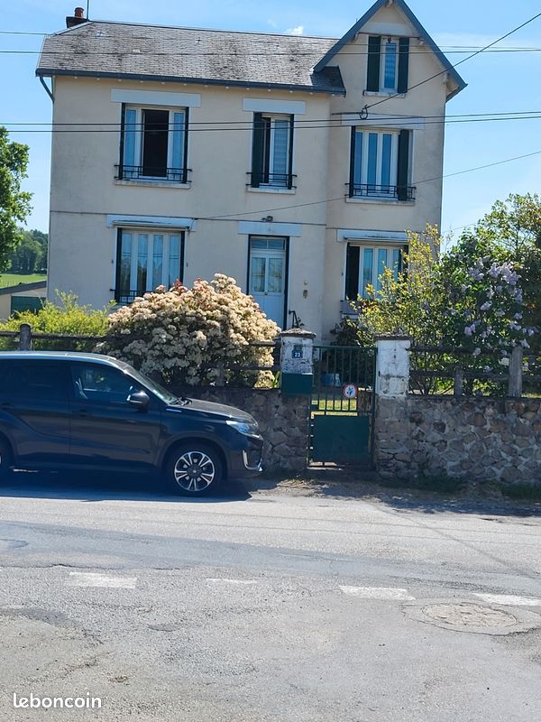 Maison 5 pièces 82 m² · à Bourganeuf · 81,9 m² · 71 650 €