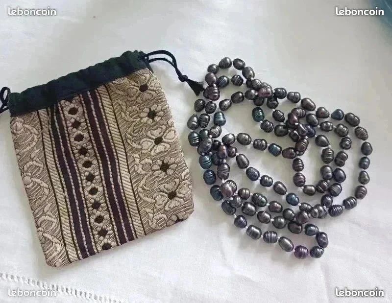 Collier perles d'eau douce noir (image 1)