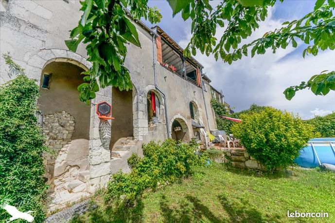 Maison 6 pièces 196 m²
