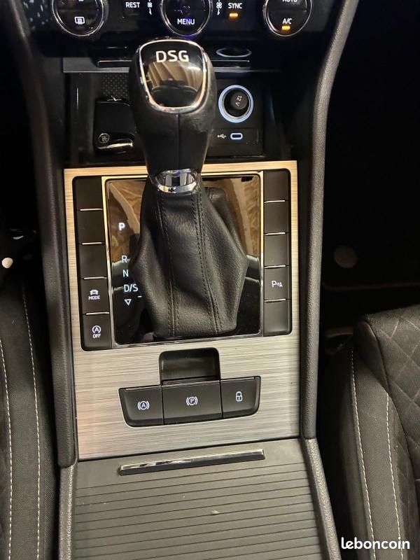 Skoda Superb Combi 2.0 TDI 150 DSG BUSINESS (image 44)
