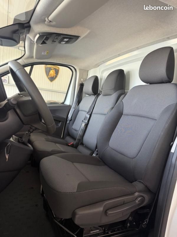 Renault Trafic FOURGON FG BLUE DCI 130 L1H1 2T8 GSR2 ADVANCE 24 567 HT / 29 480,00 TTC (image 11)