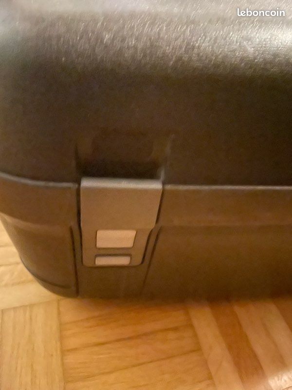 Valise Delsey rigide 2 roues + poignée (image 6)