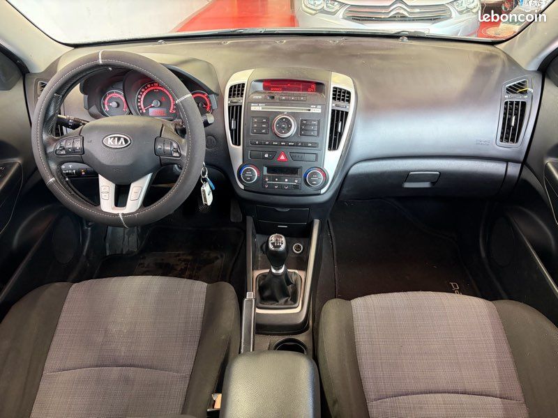 KIA CEE-D 1.6 CRDi 115 cv (image 5)