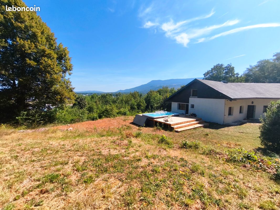 Maison 11 pièces 300 m² · à Vétraz-Monthoux · 300 m² · 890 000 €