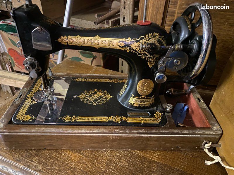 Ancienne machine à coudre Singer (image 1)