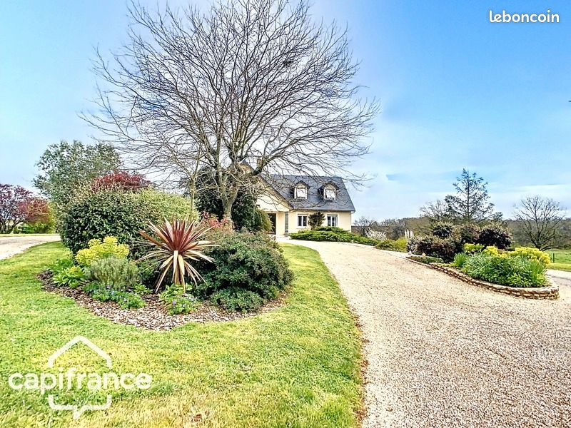 Maison 7 pièces 173 m² - Saint-Varent 79330 (image principale 0)