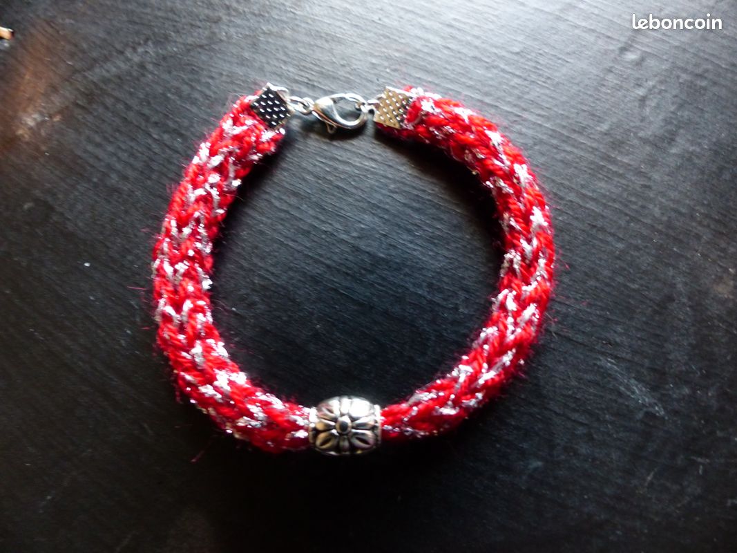 Bracelet bicolore rouge et argent avec perle (image 1)