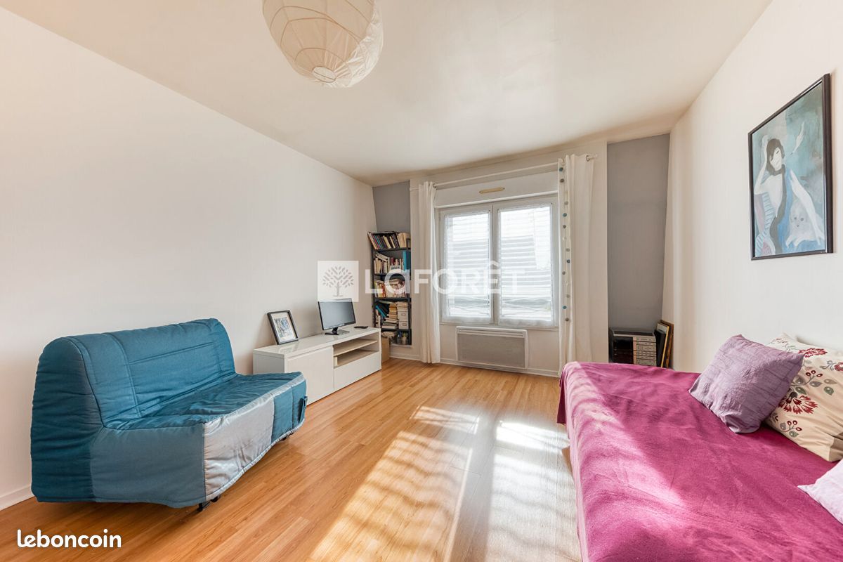 Appartement 1 pièce 28 m² · à Pontault-Combault · 28 m² · 129 000 €