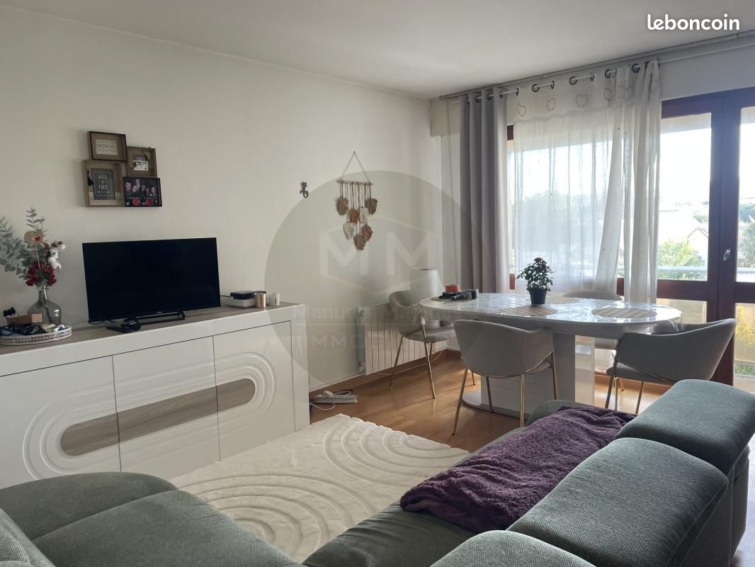 Appartement 1 pièce 44 m² · à Louviers · 44 m² · 555 €/mois