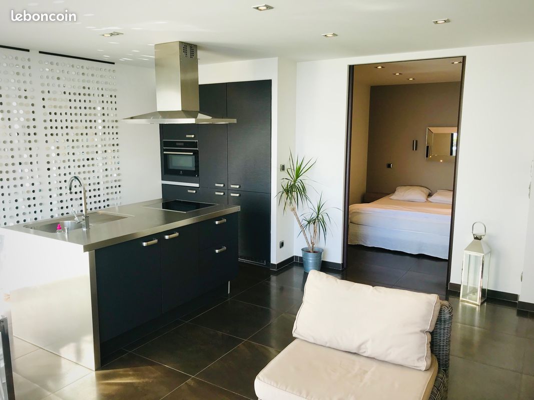 T2 meublé 42m² - vue mer panoramique- Résidence Les Katikias (image 2)