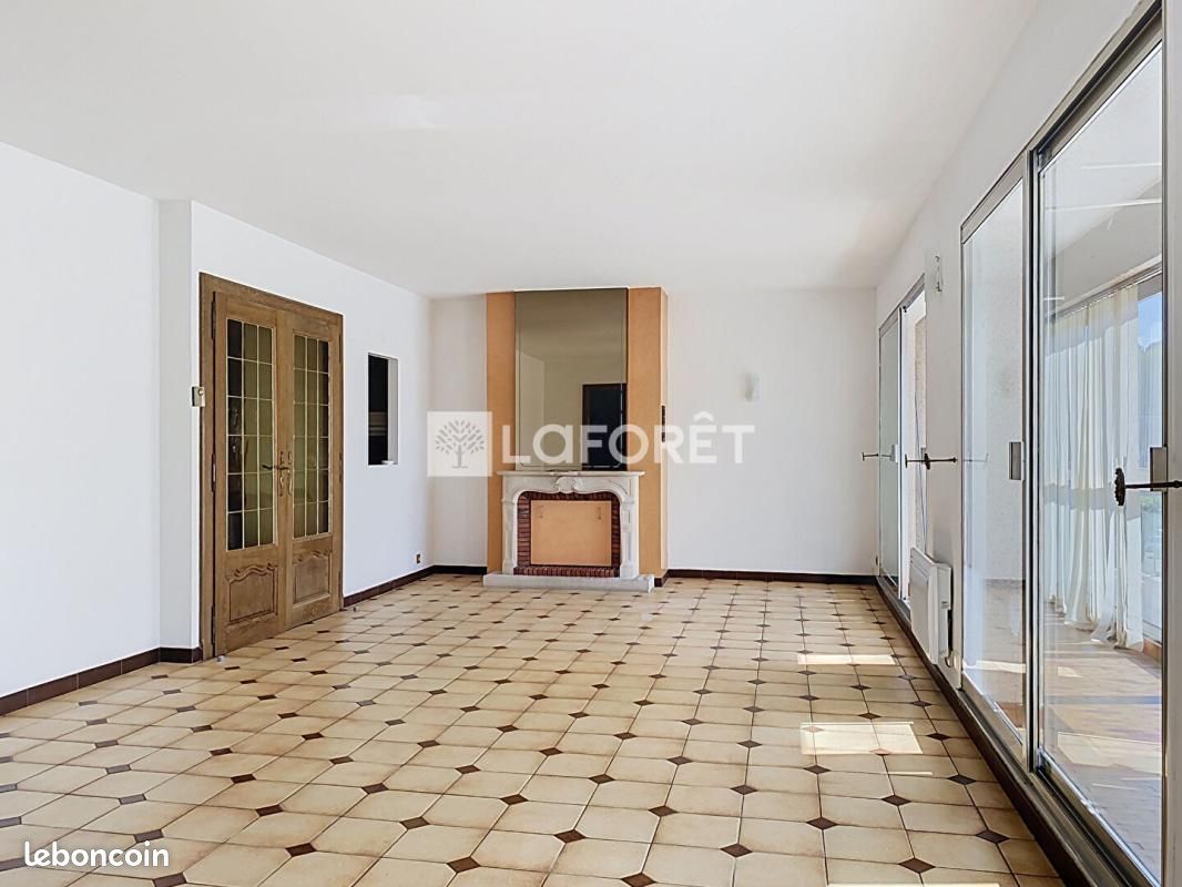 Appartement 6 pièces 125 m² · à Contrexéville · 125 m² · 990 €
