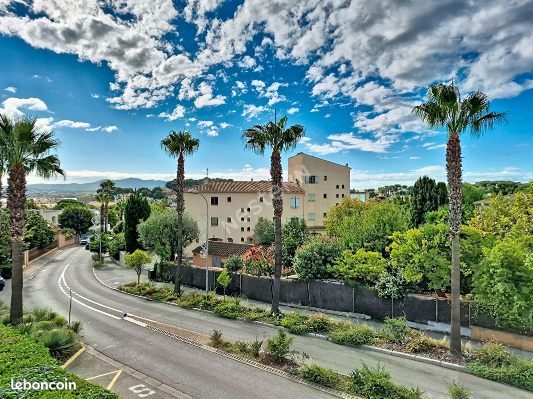 Appartement 4 pièces 70 m² · à Sanary-sur-Mer · 70 m² · 395 000 €