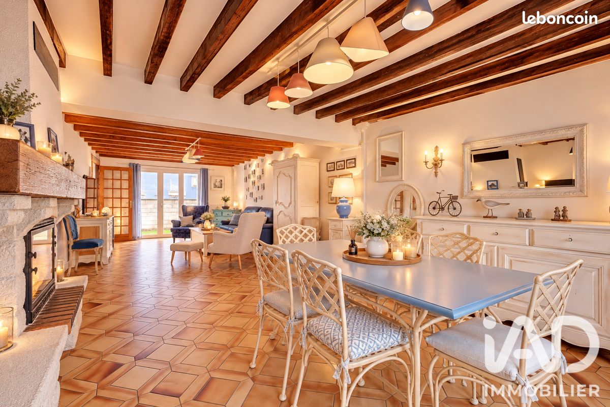 Maison 6 pièces 246 m² · à Monthyon · 246 m² · 438 000 €
