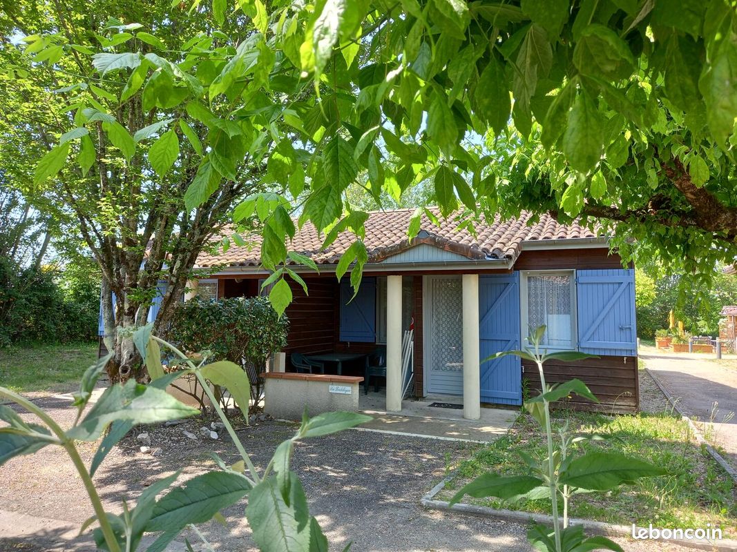 Gîte à Montpezat-de-Quercy avec piscine – Camping Le Faillal (image 1)