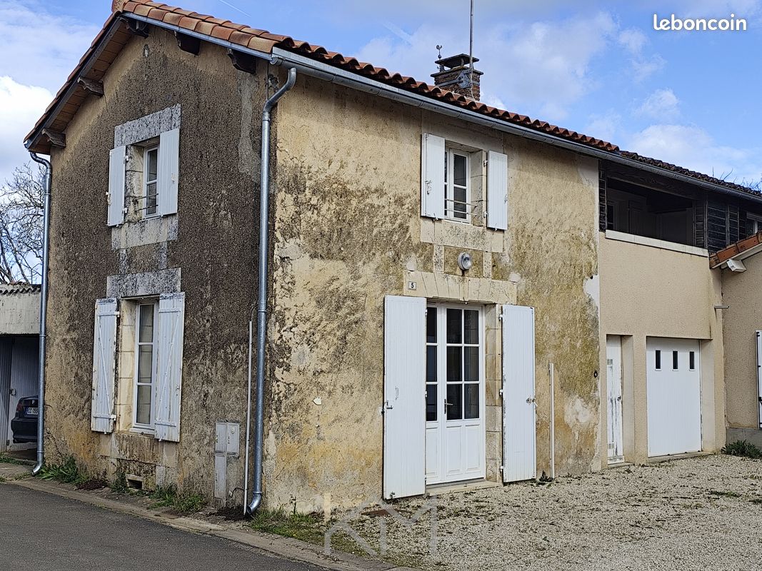 Maison 4 pièces 62 m² · à Roches-Prémarie-Andillé · 62 m² · 650 €/mois