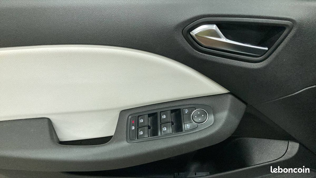 Renault clio e tech full hybrid 145 techno (image 16)