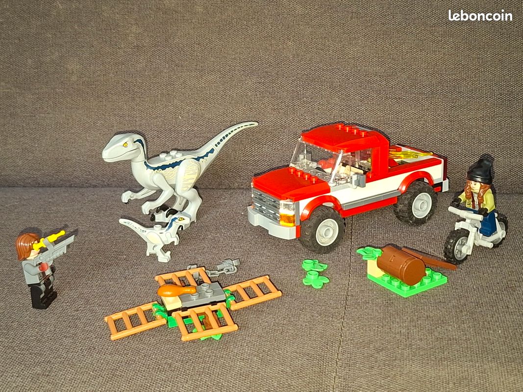 Lego 76946 Jurassic World (image 1)