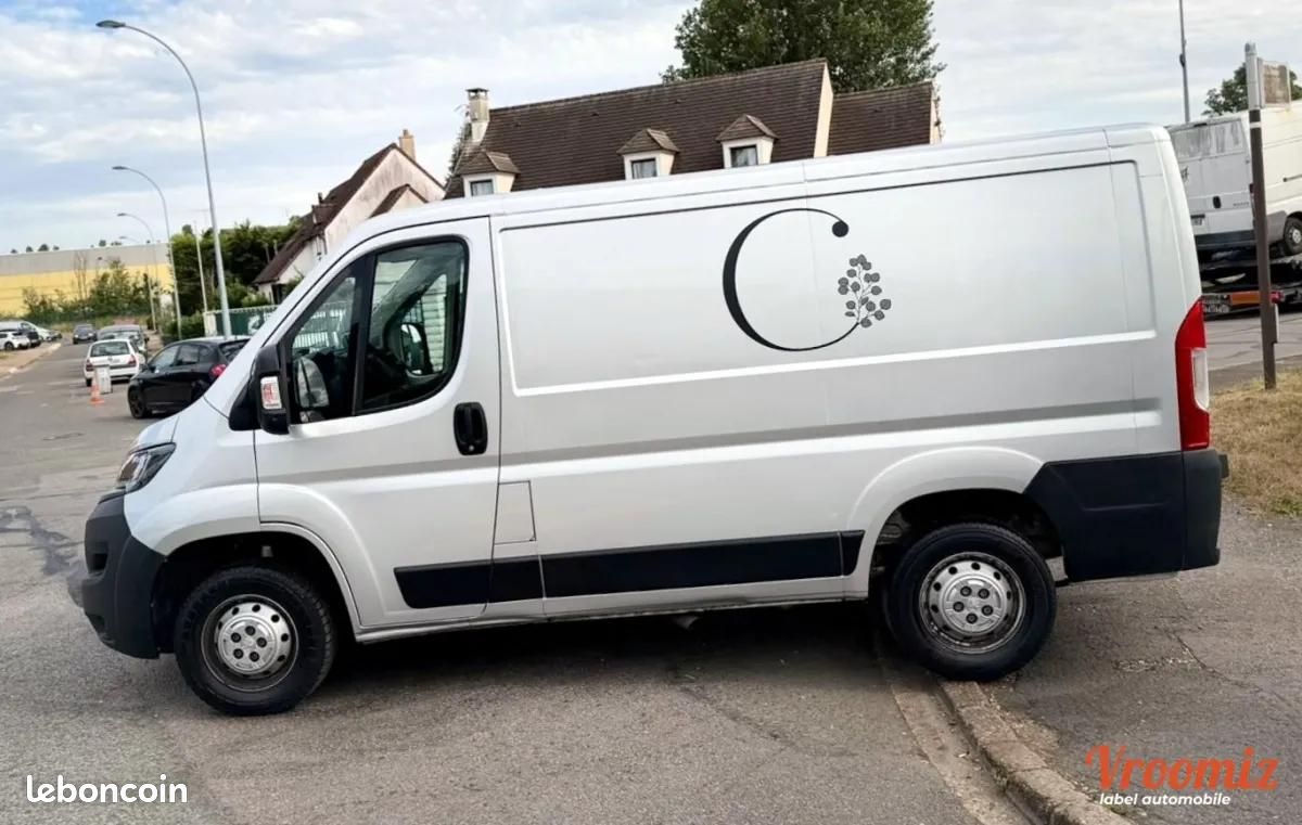 Peugeot Boxer Vu 2.2 140CV L1H1 BUSINESS TBEG 12500HT PRIX EXPORT (image 2)