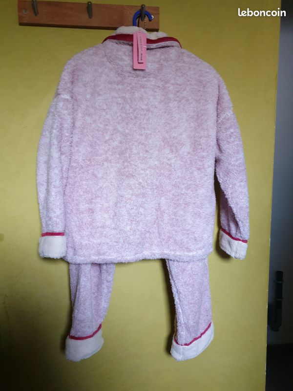 Pyjama polaire neuf,taille 165cm (image 2)