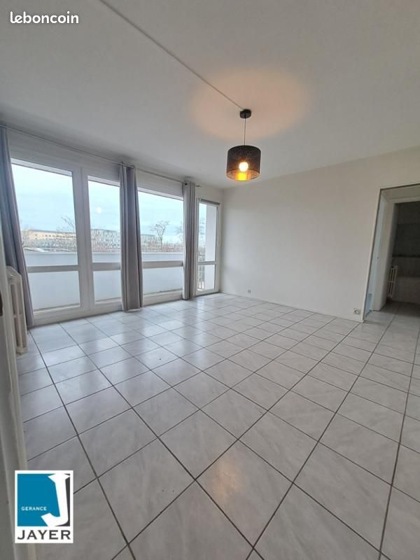 Appartement 2 pièces 38 m² · à Chalon-sur-Saône · 38 m² · 560 €
