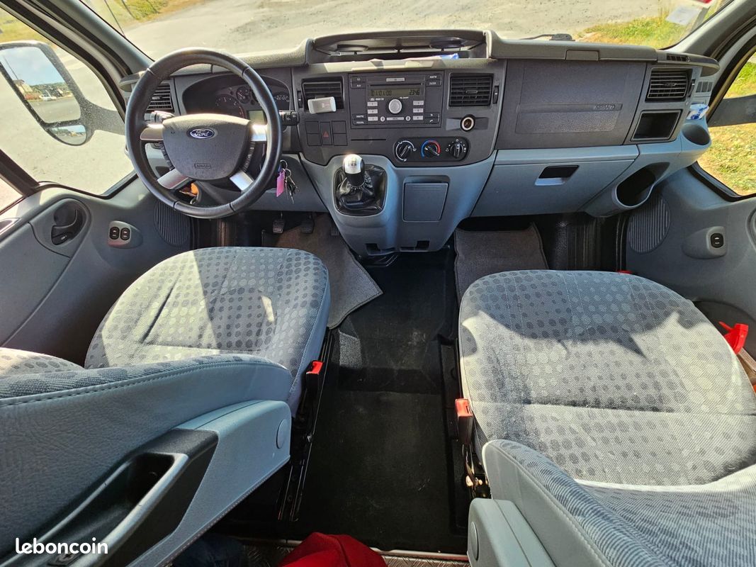 Ford transit trigano carioca 2.2 tdci 110 (image 9)