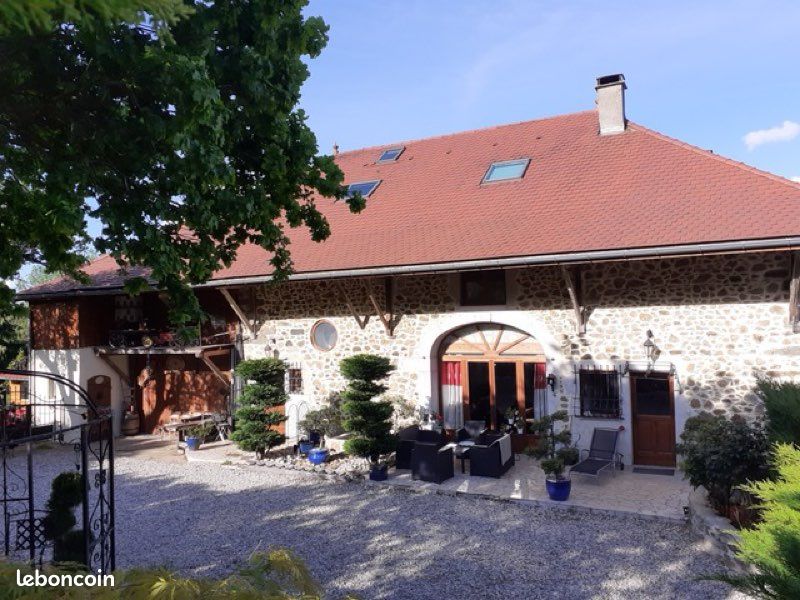 Maison 5 pièces 156 m² · à Savigny · 156 m² · 790 000 €